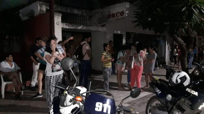Un incendio causó pánico en un edificio de calle Ayacucho al 500_5e59148c39448.jpeg