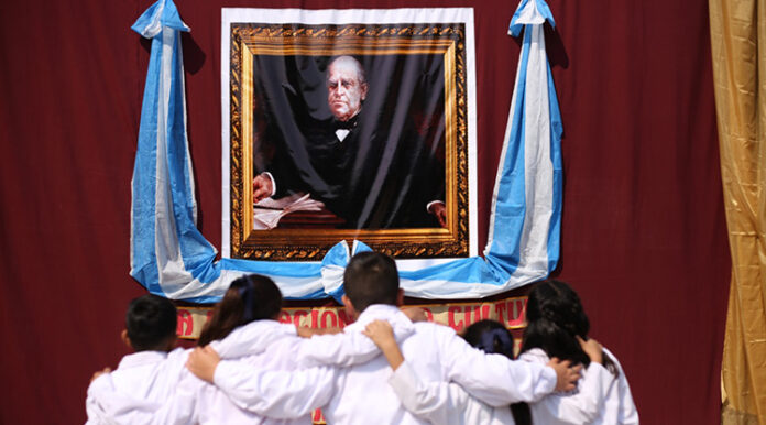 “Las maestras y maestros tienen la tarea de cuidar el futuro”_5f5bc504b52d7.jpeg