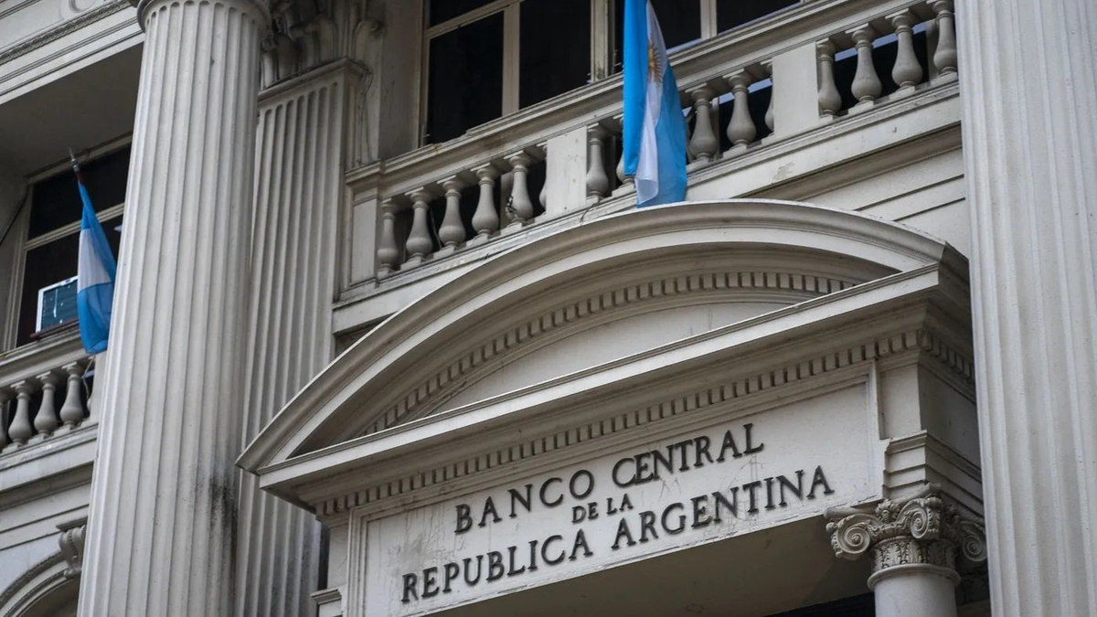 El Tesoro compró otros u$s500 millones con las reservas del El Tesoro compró otros u$s500 millones con las reservas del BCRA