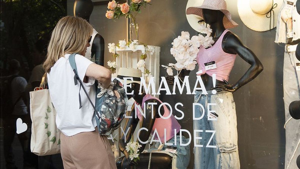 las ventas cayeron un 3,5% las ventas cayeron un 3,5%