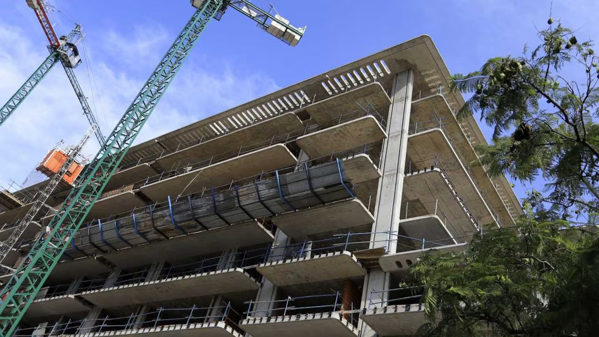 La construcción creció, pero la industria cayó levemente en septiembre La construcción creció, pero la industria cayó levemente en septiembre