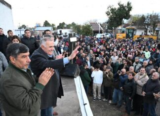 Jaldo inauguró obras de pavimento y alumbrado público en Cebil Redondo