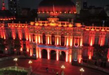 La Casa de Gobierno se iluminó de naranja por el Día Mundial de la Esclerosis Múltiple
