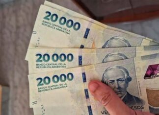 Los salarios registrados cayeron por séptimo mes consecutivo Los salarios registrados cayeron por séptimo mes consecutivo