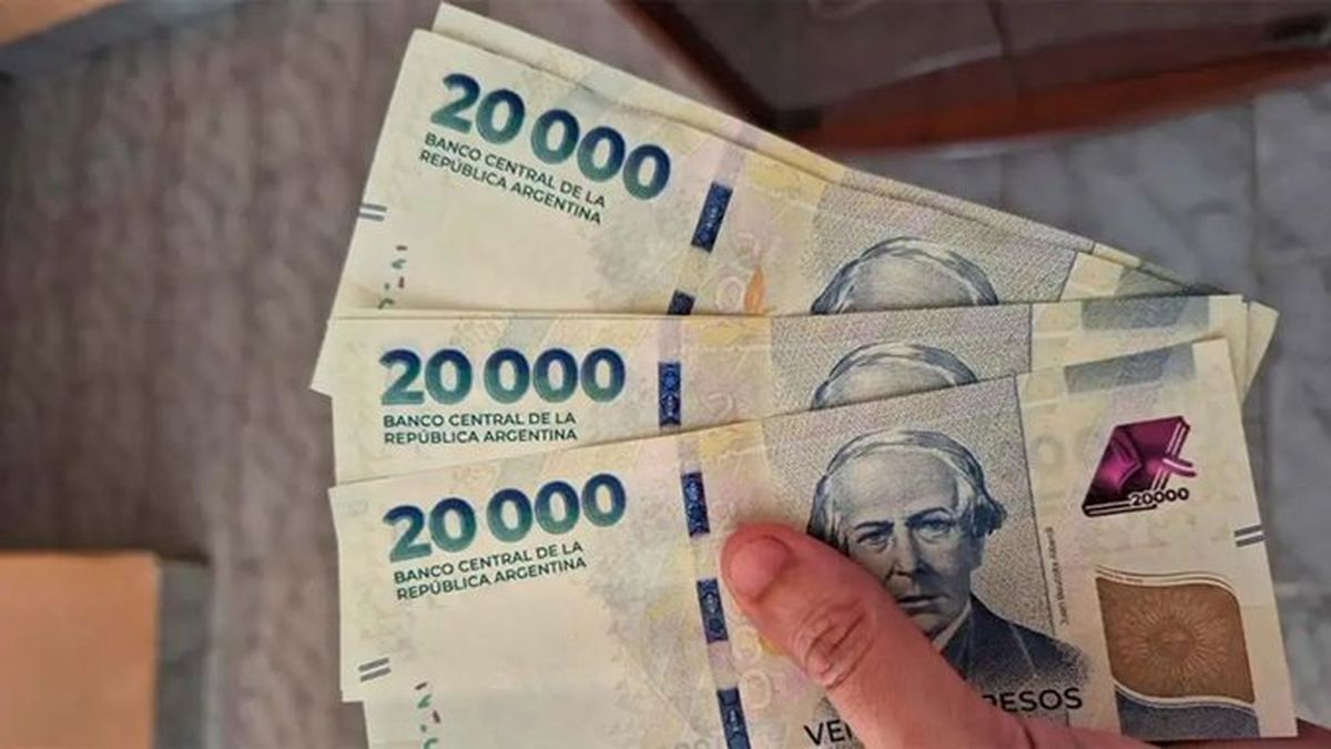 Los salarios registrados cayeron por séptimo mes consecutivo Los salarios registrados cayeron por séptimo mes consecutivo