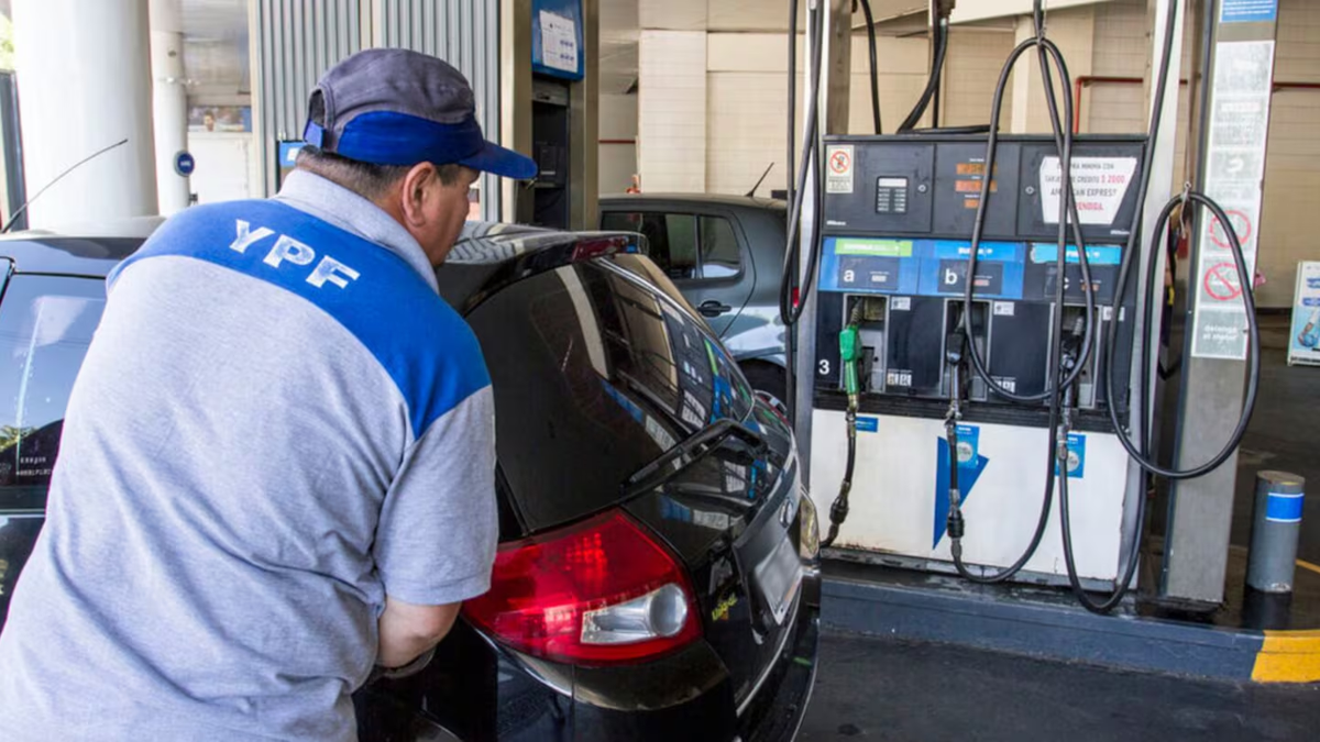 YPF anunció que aumentará el precio de los combustibles en YPF anunció que aumentará el precio de los combustibles en un 1%