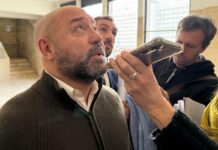 El Gobierno detectó sobreprecios de hasta 4239% en compras de andadores, sillas de ruedas y prótesis en el área de Discapacidad