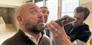 El Gobierno detectó sobreprecios de hasta 4239% en compras de andadores, sillas de ruedas y prótesis en el área de Discapacidad
