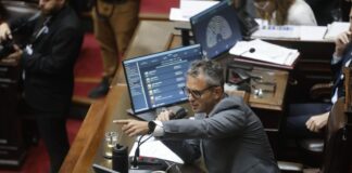 Javier Milei y sus medidas, en vivo: tensión en el oficialismo y la marcha federal por la salud