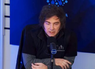 Imitaciones, burlas, insultos y elogios desmesurados a Trump: el otro lado de la entrevista a Milei