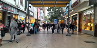 Como trabajará el comercio durante los feriados del 15 y 20 de junio Como trabajará el comercio durante los feriados del 15 y 20 de junio