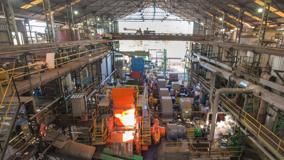 La actividad industrial está muy complicada La actividad industrial está muy complicada