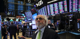 Riesgo país cae a 433 puntos y mejora la confianza Riesgo país cae a 433 puntos y mejora la confianza
