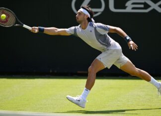 Thiago Tirante debutó con victoria en Eastbourne