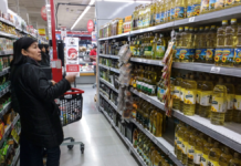 La caída del consumo se acentúa y golpea con fuerza a supermercados La caída del consumo se acentúa y golpea con fuerza a supermercados