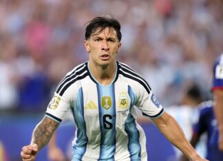 Los defensores se disfrazaron de asistidores y goleadores