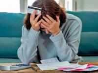 La mora de los créditos a las familias se mantiene en un nivel récord de 12,8%