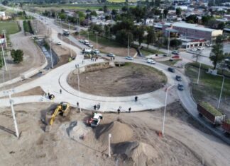 Jaldo supervisó la nueva rotonda de Alberdi e inauguró pavimento e iluminación