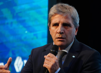 Caputo aseguró que se alcanzó un nuevo superávit fiscal en julio Caputo aseguró que se alcanzó un nuevo superávit fiscal en julio