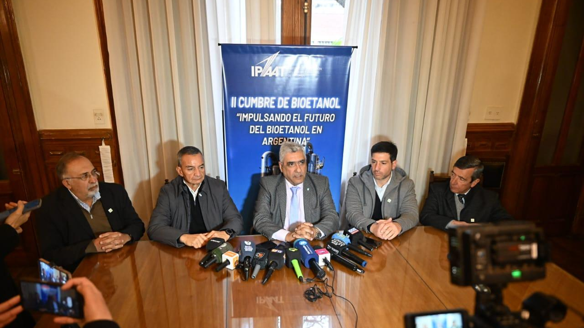 Tucumán será sede de la II Cumbre de Bioetanol Tucumán será sede de la II Cumbre de Bioetanol