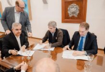 Luis Caputo gana terreno en la negociación con los gobernadores y apela a la gestión de la billetera