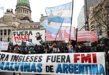 Organizaciones sociales y sindicatos. Marchan frente al Congreso mientras el Senado debate la ley de propiedad privada