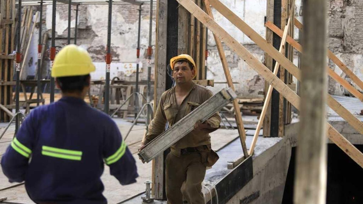 se van perdiendo 241.000 empleos formales privados se van perdiendo 241.000 empleos formales privados