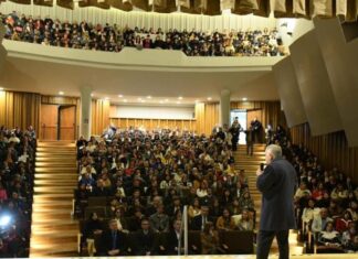 Jaldo destacó la labor de docentes tucumanos y subrayó la educación como prioridad estatal.