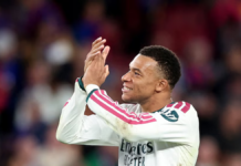 Mbappé se disculpa con China tras la controversia por un meme de Mao Zedong.