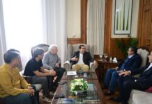 Mansilla se reunió con representantes del CEF 18 para discutir un proyecto de fútbol infantil.