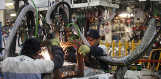La actividad económica registró una disminución del 1,7% en agosto en comparación con el mismo mes del año anterior. La actividad económica registró una disminución del 1,7% en agosto en comparación con el mismo mes del año anterior.