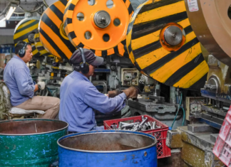 La industria argentina ocupó el cuarto lugar en términos de bajo desempeño entre 84 países. La industria argentina ocupó el cuarto lugar en términos de bajo desempeño entre 84 países.