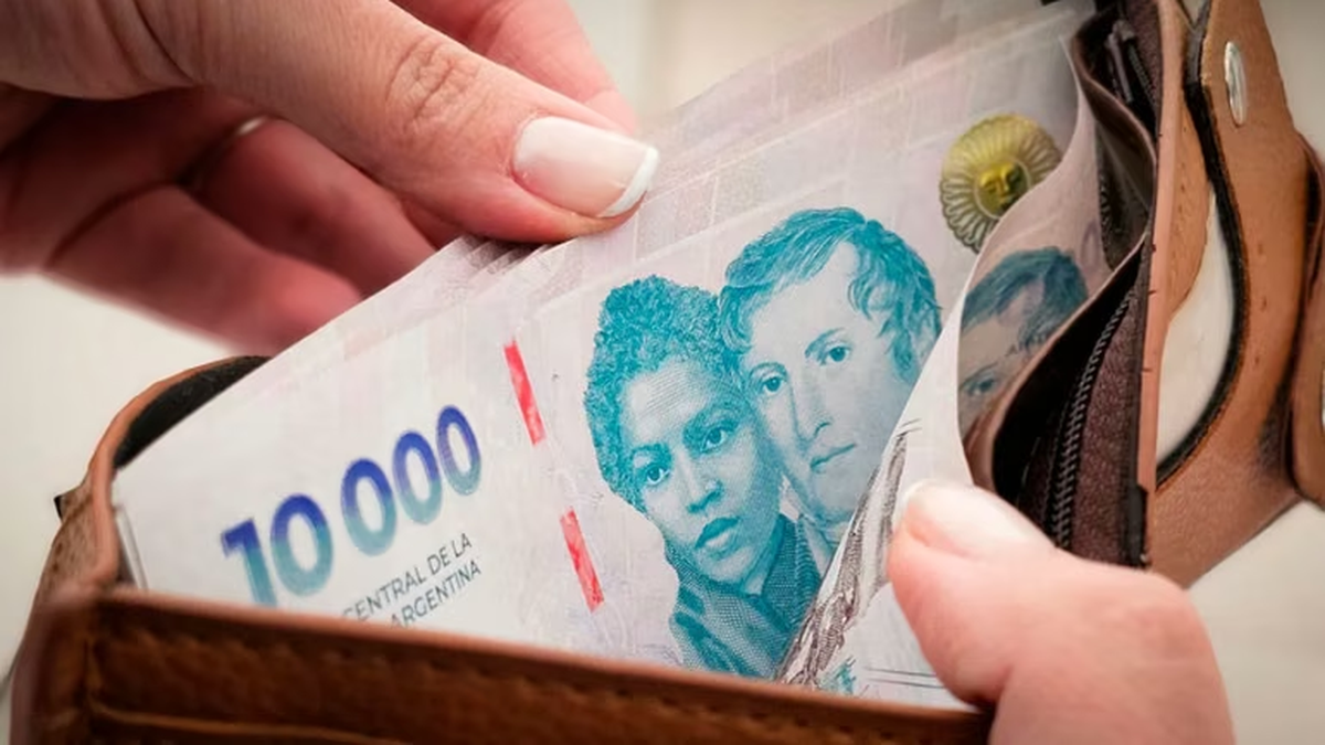 La población enfrenta desafíos para sobrevivir con recursos económicos limitados. La población enfrenta desafíos para sobrevivir con recursos económicos limitados.
