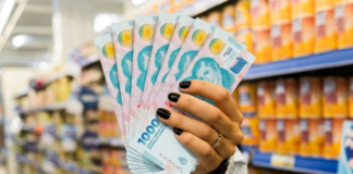 Los argentinos ajustan su presupuesto en alimentos y medicamentos para mantener sus hogares. Los argentinos ajustan su presupuesto en alimentos y medicamentos para mantener sus hogares.