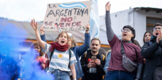 Un gremio estatal convoca a un paro de media jornada en apoyo a la protesta contra la Corte Suprema.