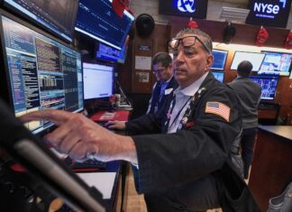 Aspectos que considera Wall Street ante el aumento del riesgo país en Argentina.