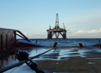 Acciones de petroleras en Sea Lion disminuyen a pesar del aumento en los precios internacionales del petróleo.